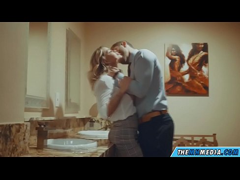 ❤️ Ina whakawaia koe e te kakaho tetona i roto i te wharepaku whanui ️ Karekau Kounga i porn mi.high-pass.ru ﹏